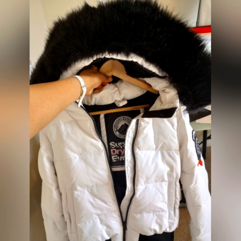 White and cozy bomber jacket